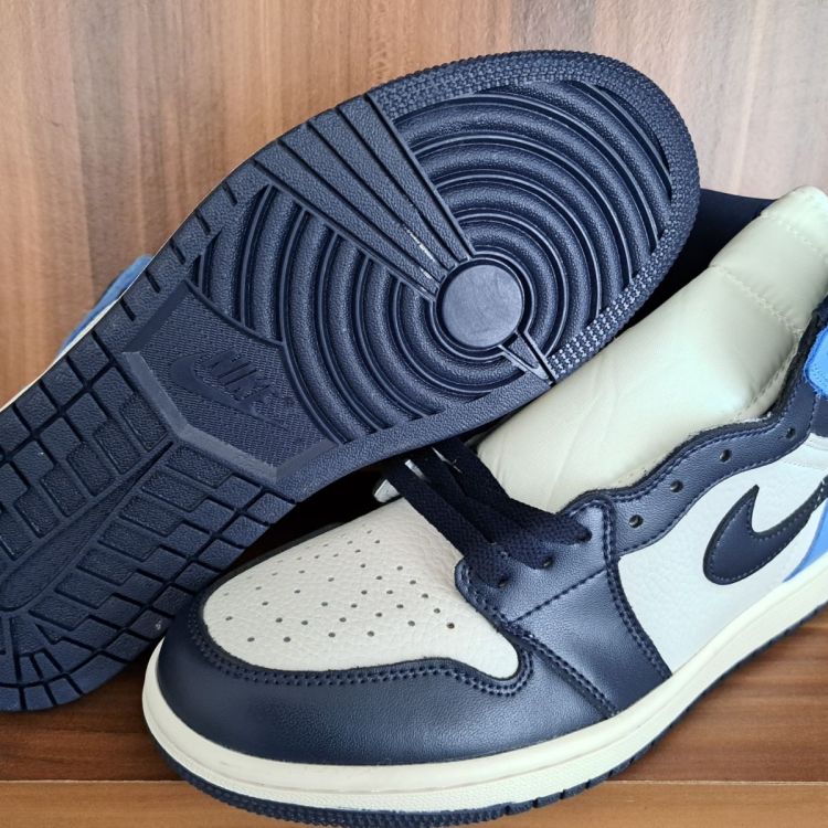 Nike Air Jordan 1 Obsidian