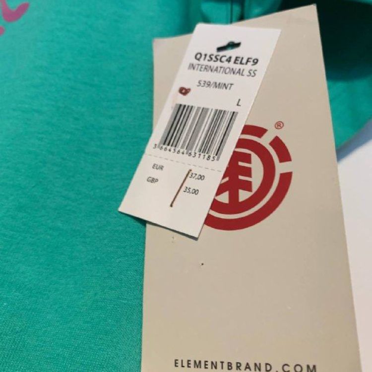 Element tee