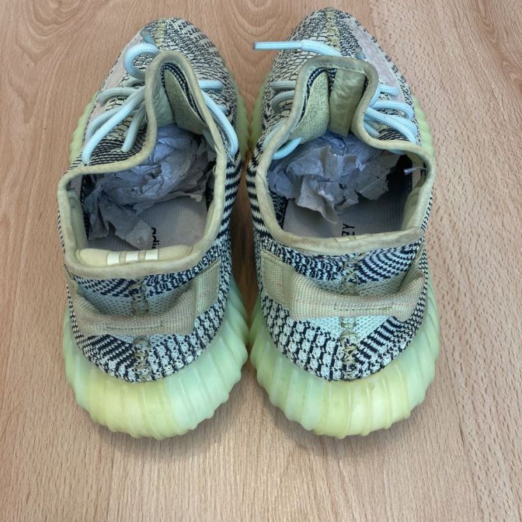 Yeezy 350 V2 yeezreel