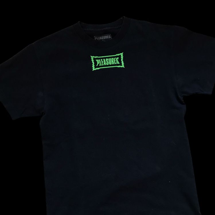 Pleasures tee