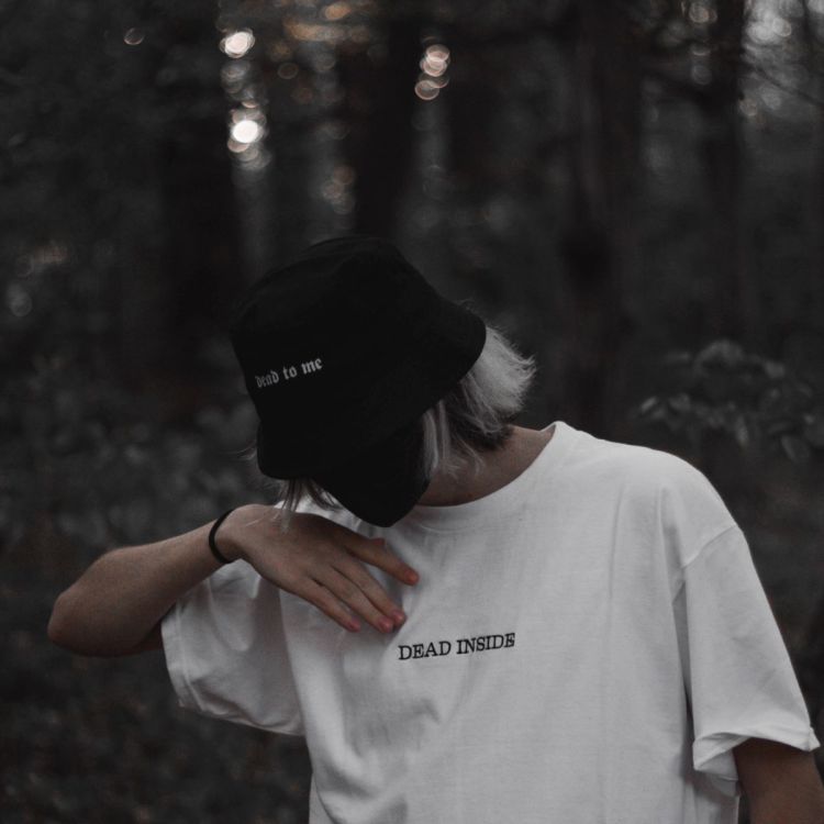 DEAD INSIDE (white) - Dead Tx Me