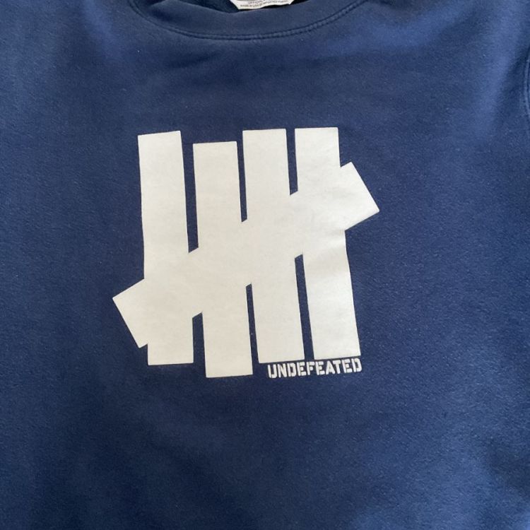 Undefeated crewneck