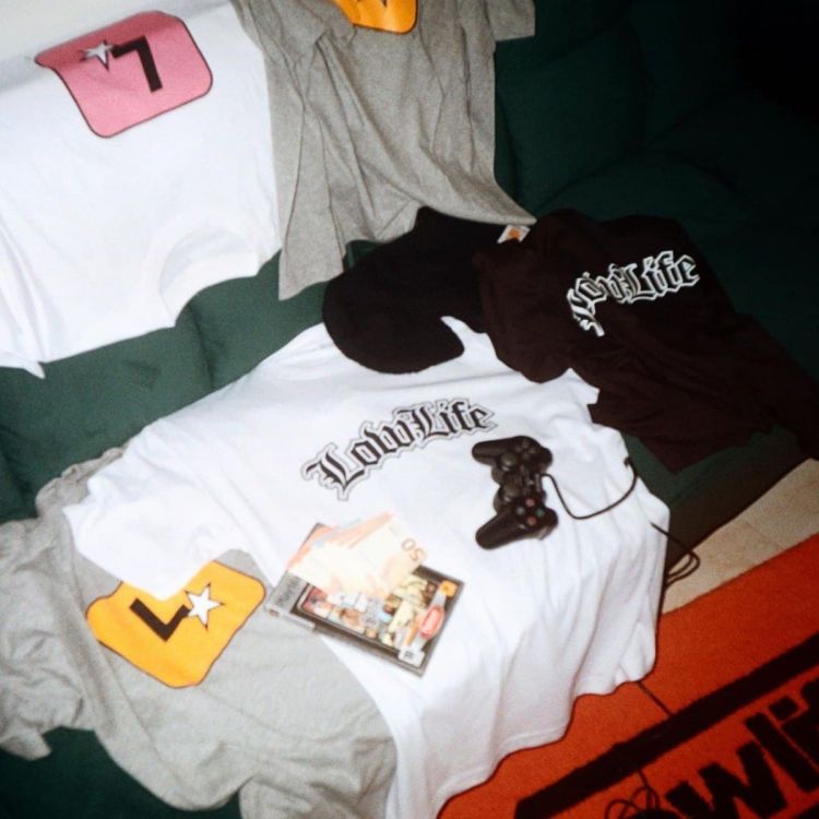 Lowlife Remaster t-shirt White/Pink